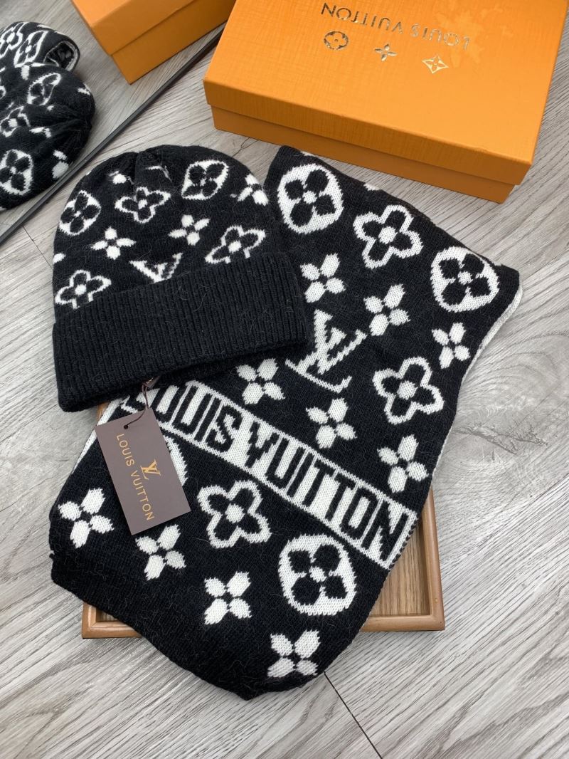 Louis Vuitton Caps Scarfs